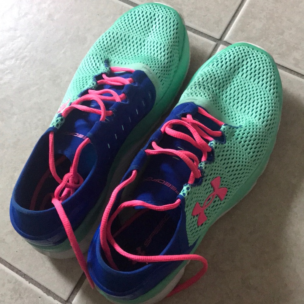 Under Armour Women’s Speedform Size 7.5/8
